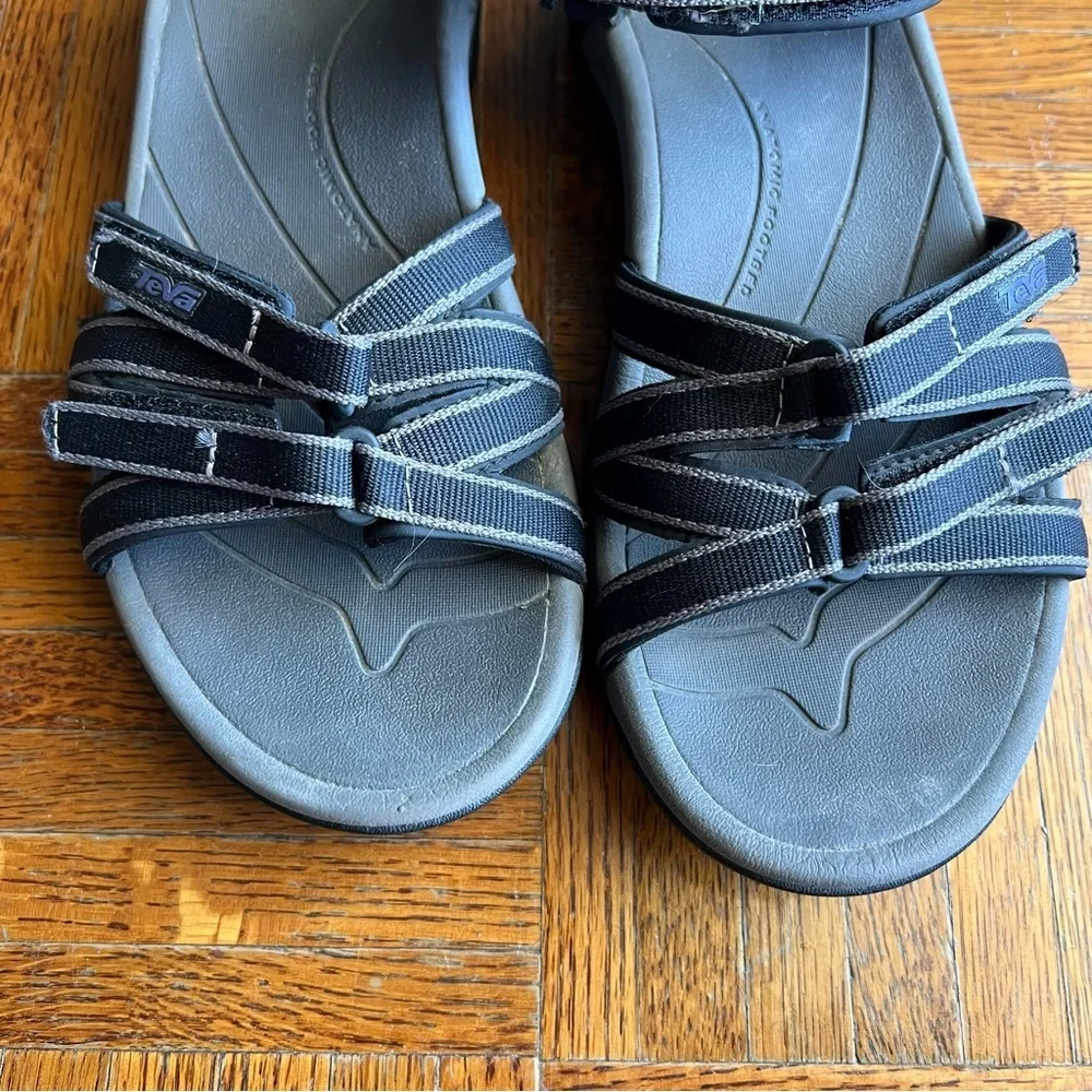 Teva‎ Tirra Black/Purple Sandals, Size 9